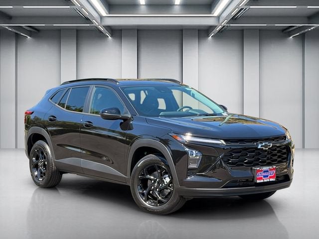 2026 Chevrolet Trax LT in Mosaic Black Metallic — front three-quarter view