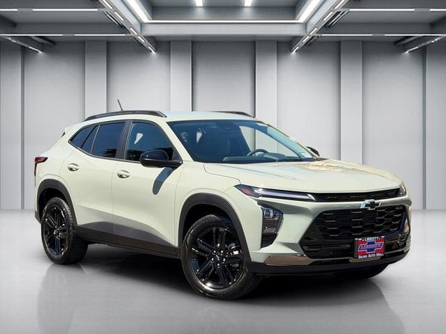 2026 Chevrolet Trax ACTIV in Cacti Green — front three-quarter view