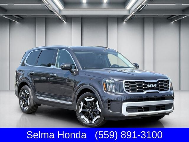 2025 Kia Telluride S in Panthera Metal — front three-quarter view