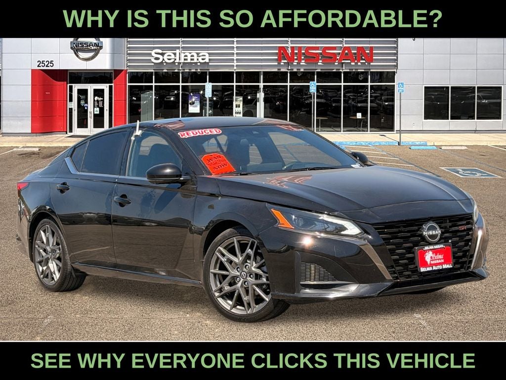 2023 Nissan Altima 2.0 SR in Super Black — front three-quarter view